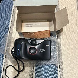 Vintage Black Lexxus 35MM Film Camera Focus Free w Paperwork and Box